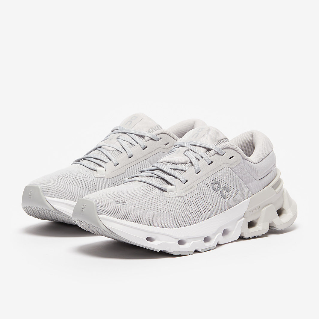 On Womens Cloudflyer 5 - Glacier/Wolf - Womens Shoes
