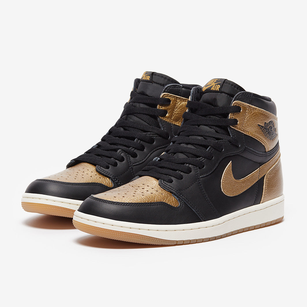 靴 Air Jordan 1 Retro High OG BlackandGold Air Jordan 1 Retro High OG - Black/Metallic Gold/Sail - Trainers