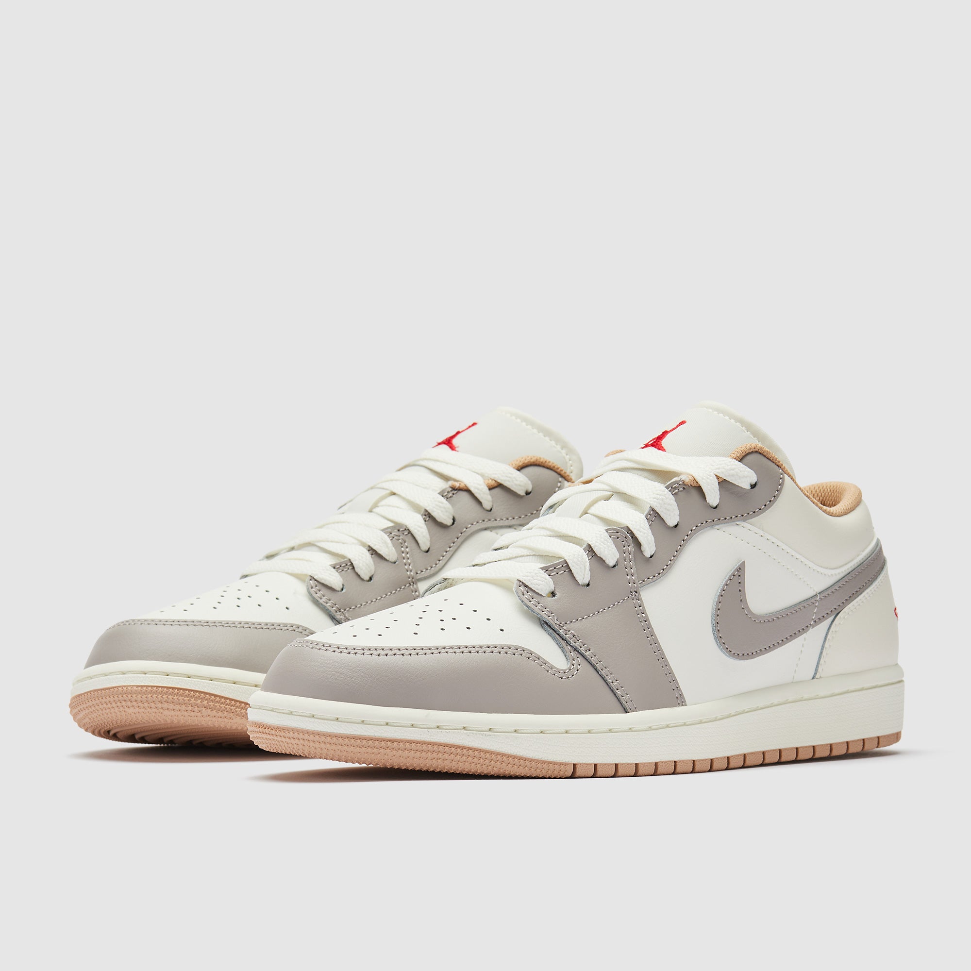 Air Jordan 1 Low - Sail/Fire Red/College Grey/Hemp - Trainers