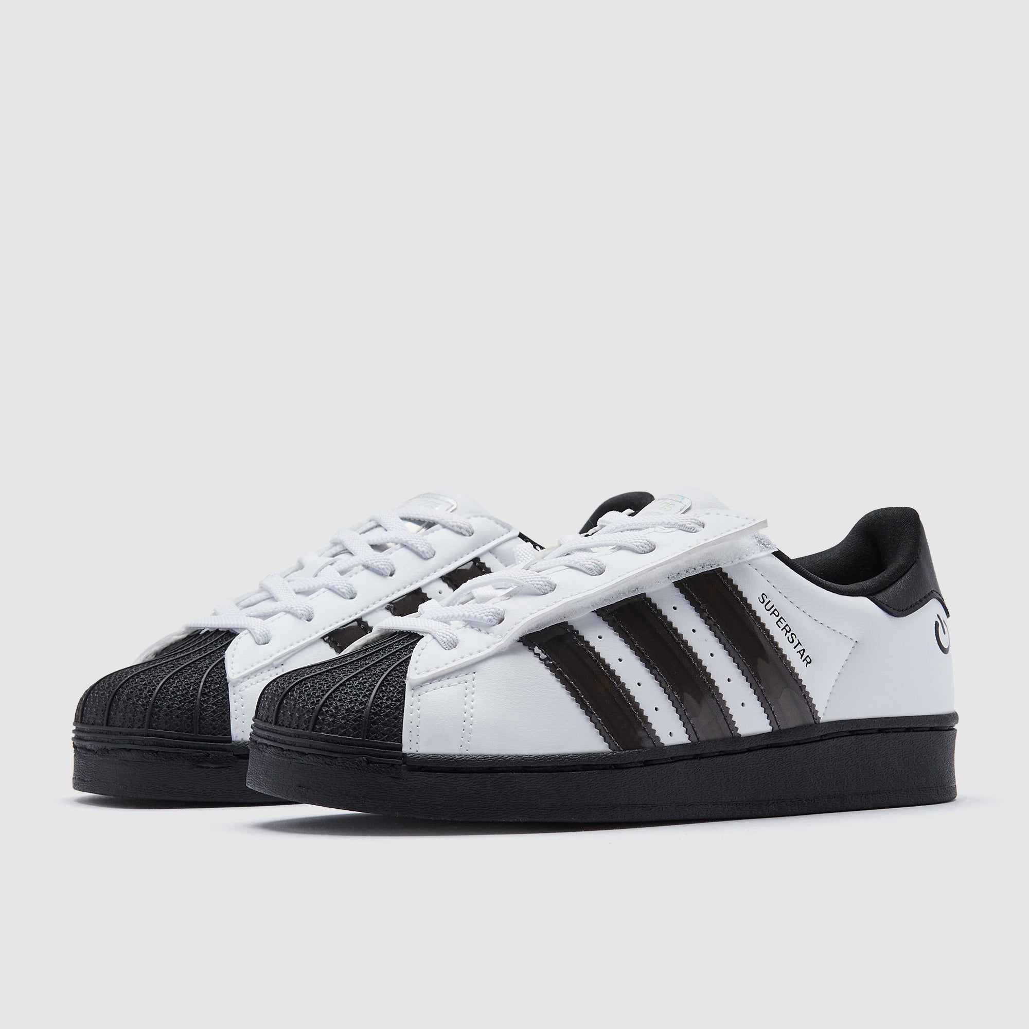 adidas gazelle silver green womens Kids adidas Superstar Shoes White / Camo HQ4287 main image 0