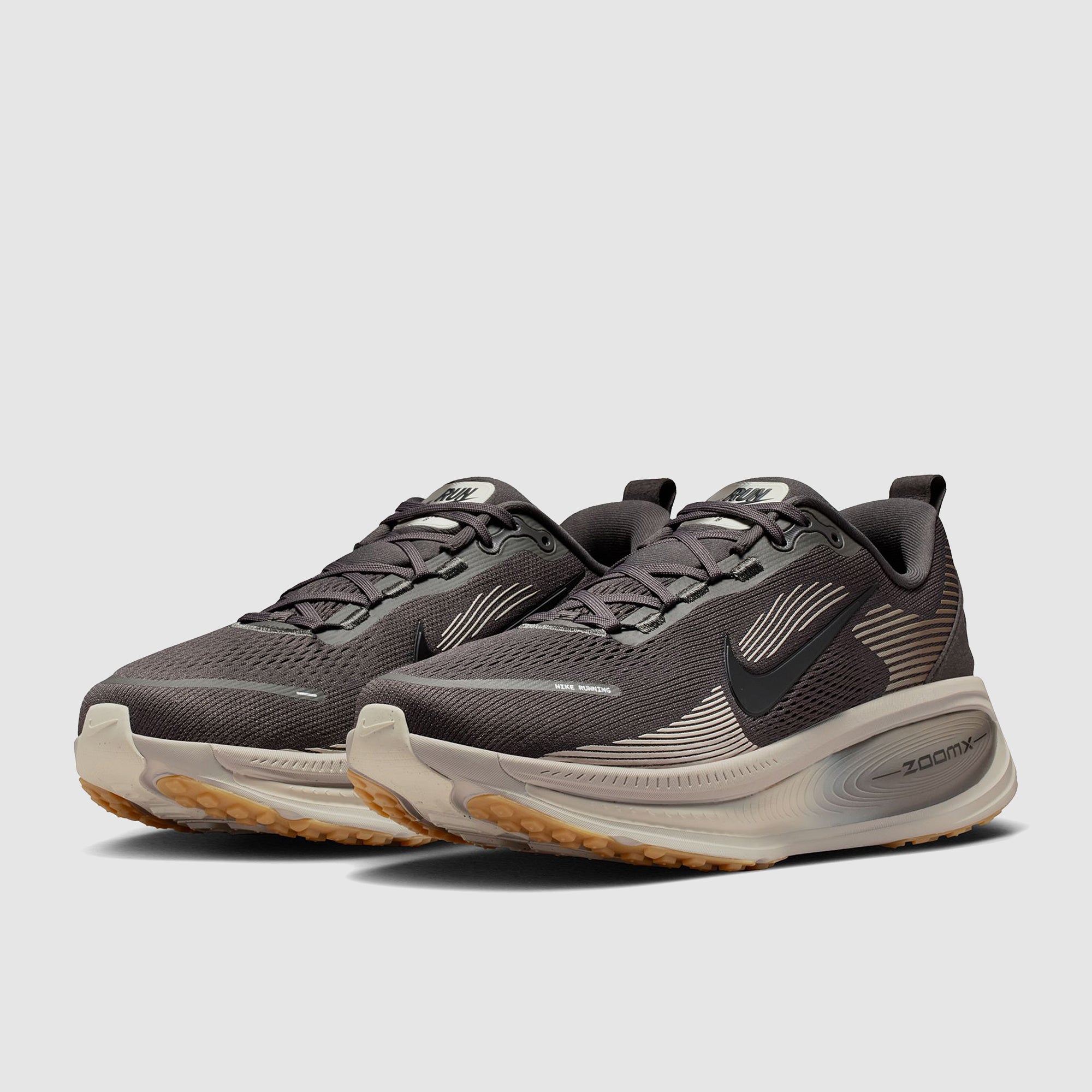 Nike Vomero 18 - Medium Ash/Black/College Grey/Pale Ivory - Mens Shoes