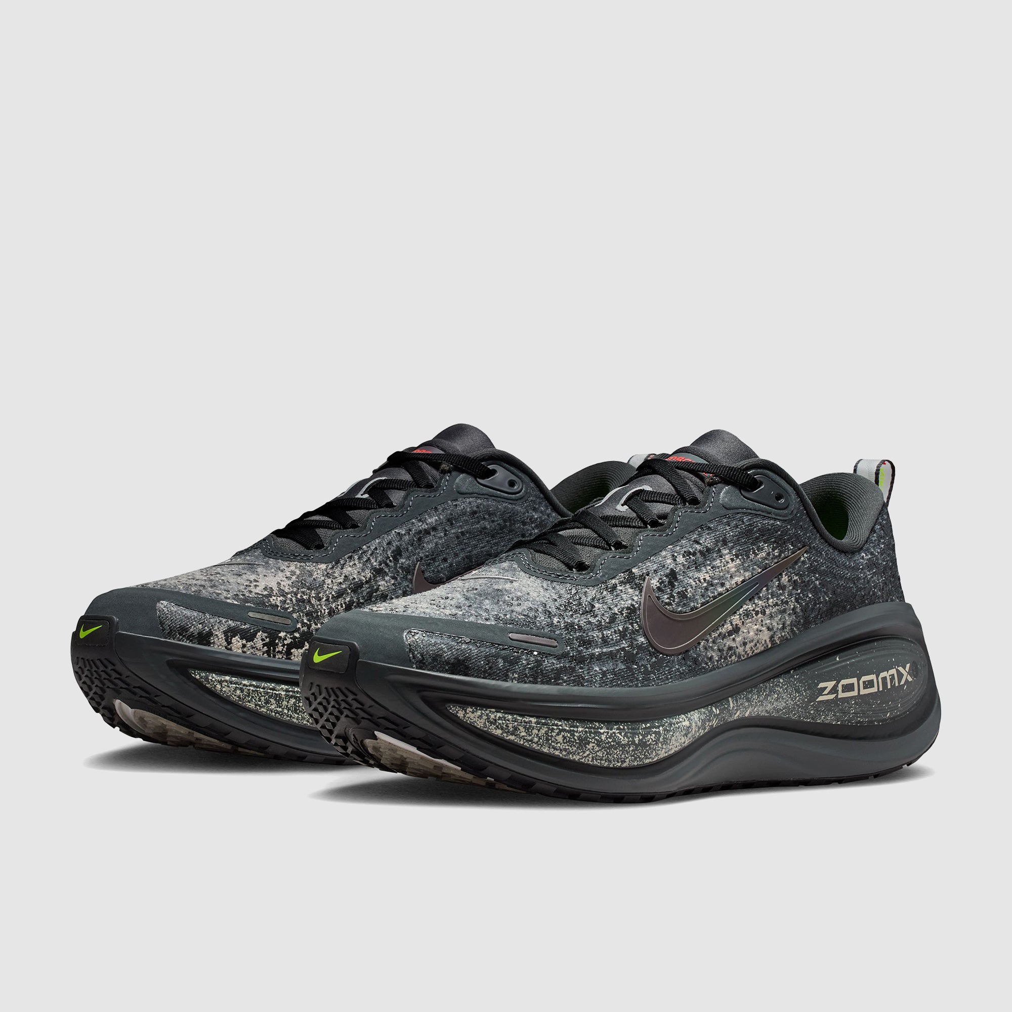 Nike Vomero Plus - Anthracite/Black/Oatmeal/Volt - Mens Shoes