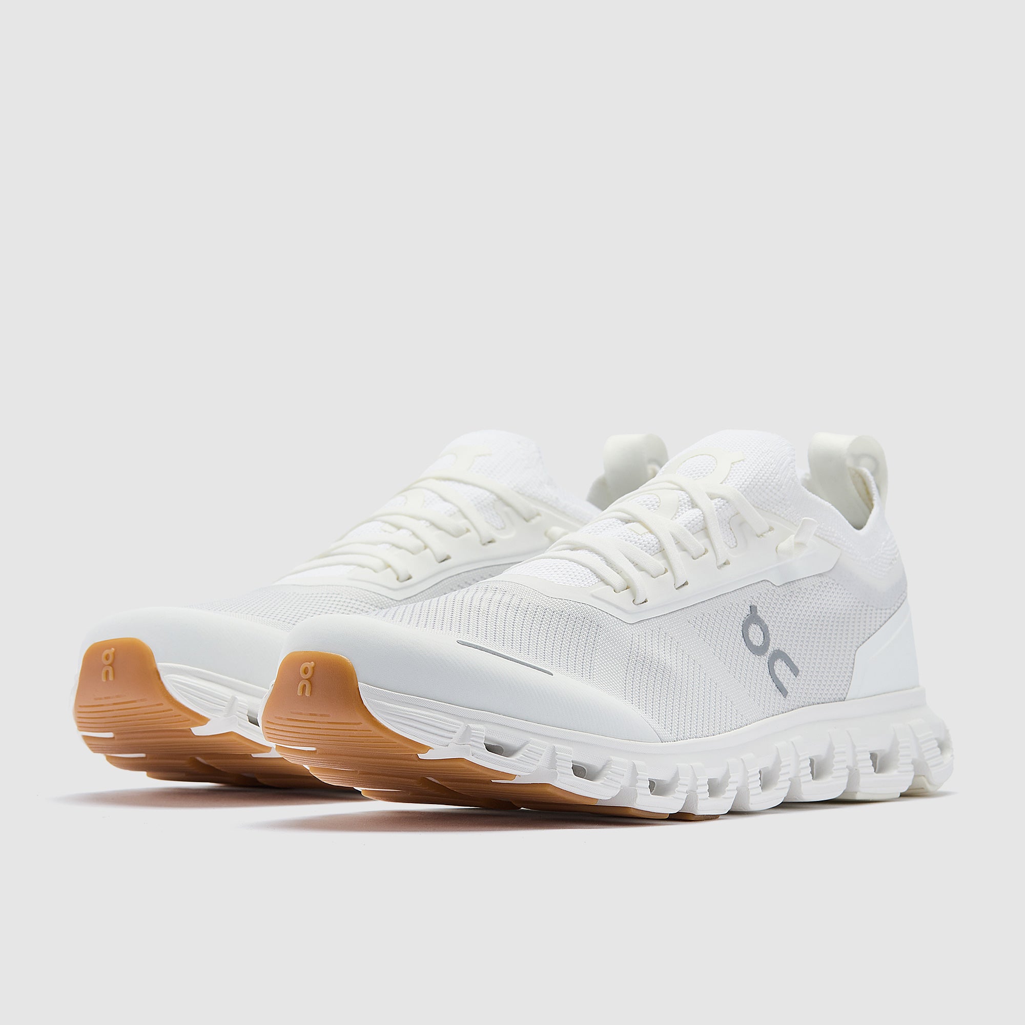 On Cloud 6 Versa - White - Trainers - Mens Shoes