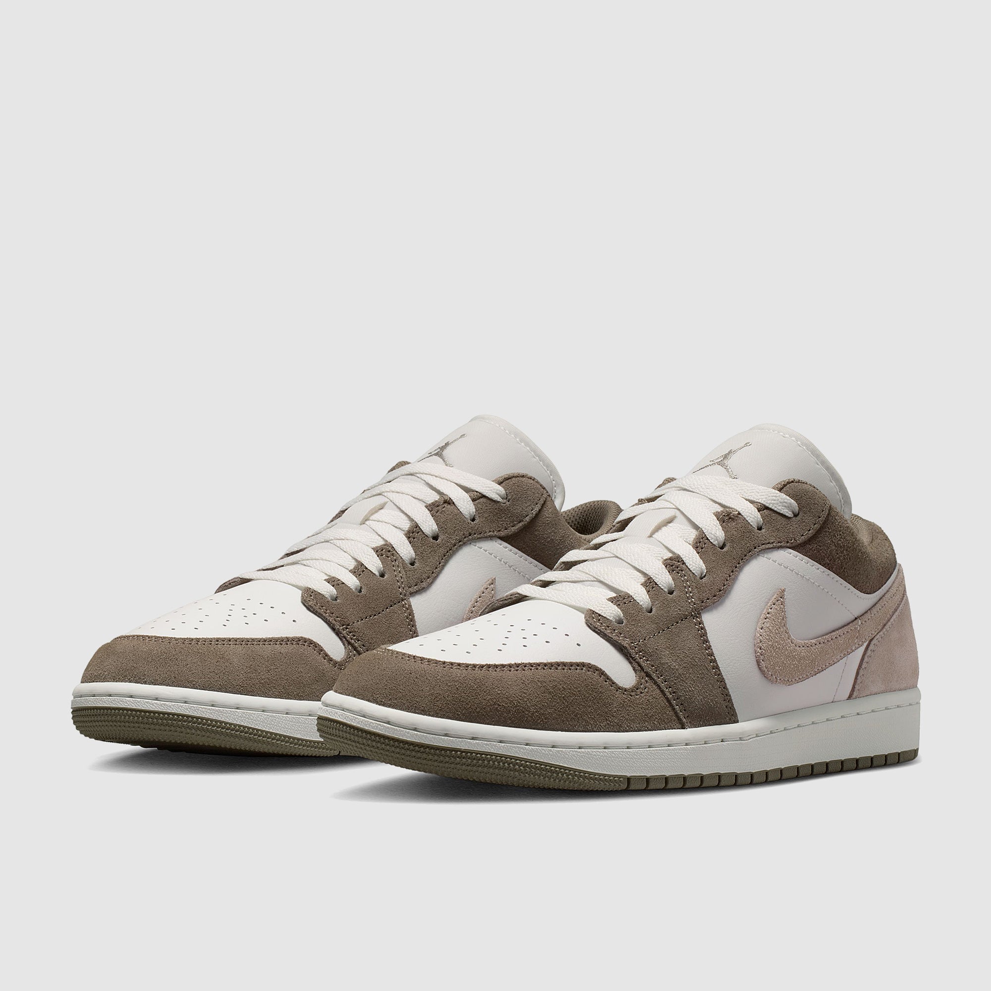 未使用20cm Nike Air Jordan 1 Low オリーブ/ホワイト Air Jordan 1 Low - Olive Grey/Enigma Stone/Summit White/Pale Ivory