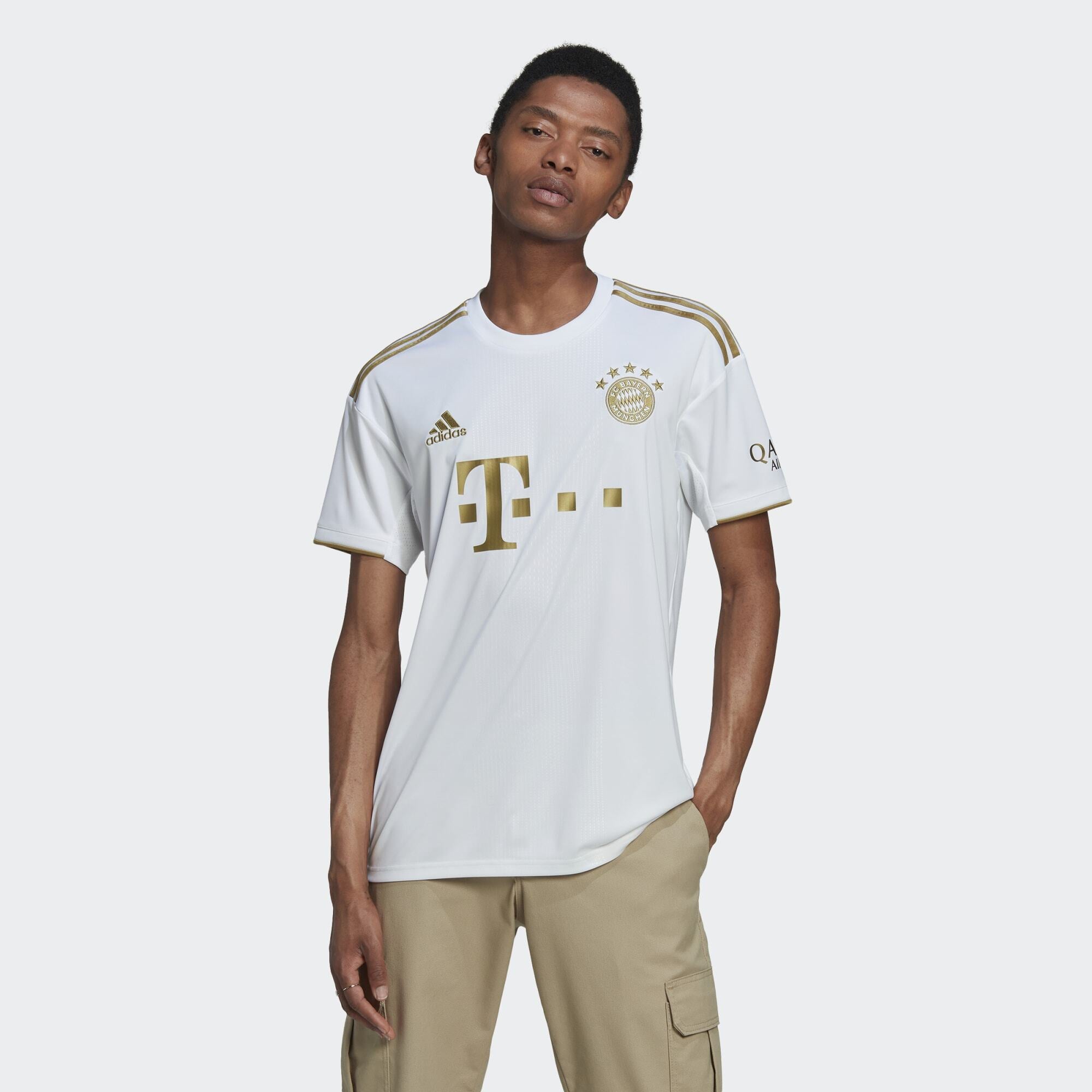 adidas FC Bayern Munich 22/23 Away Shirt - White/Dark Football