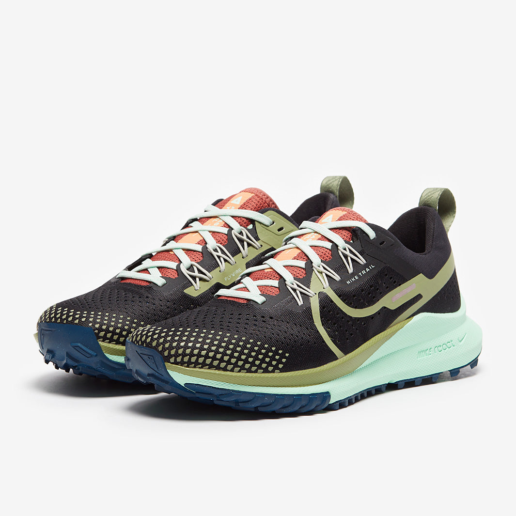 なみ/4 Nike Womens React Pegasus Trail 4 - Black/Alligator-Canyon Rust