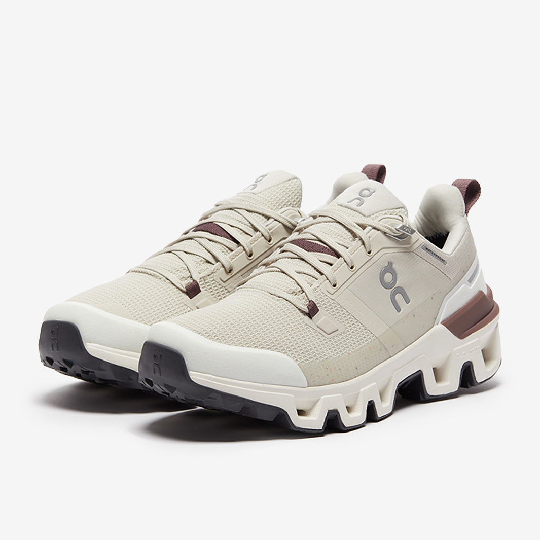 On Womens Cloudwander Waterproof - Sand/Ivory - Trainers - Womens