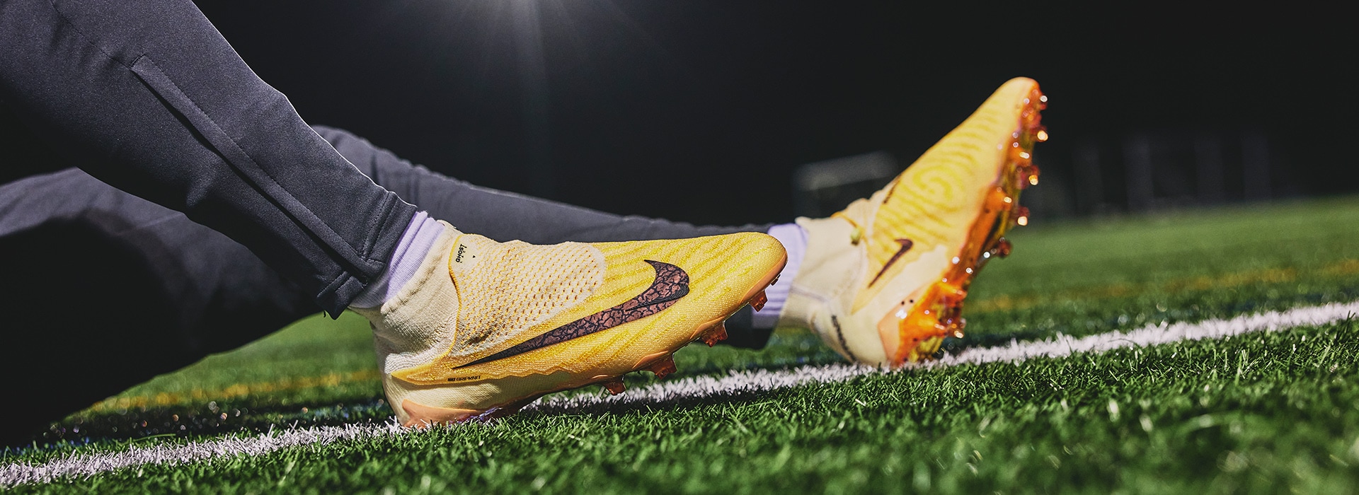 Nike Phantom GX Elite DF FG - Citron Tint/Burgundy Crush - Mens