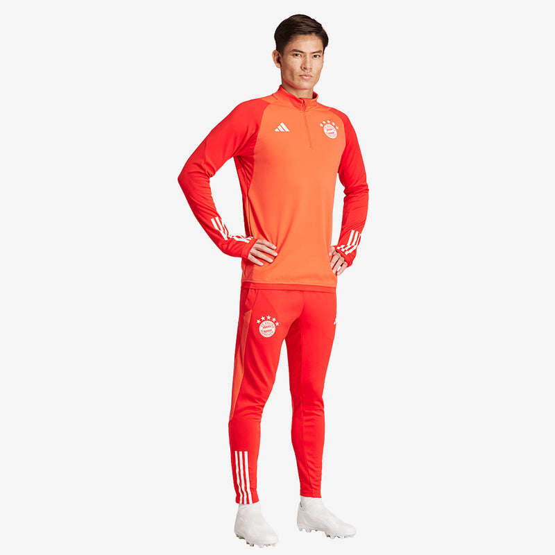 OM: En attendant les maillots, la nouvelle gamme training 2023-24 est sortie OM: En attendant les maillots, la nouvelle gamme training 2023-24 est sortie