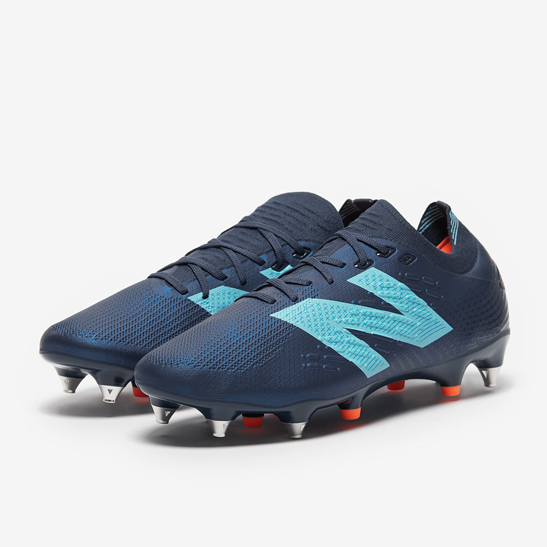 New Balance Tekela V4+ Pro Low-Cut Soft Ground - NB Navy - Adult Boots