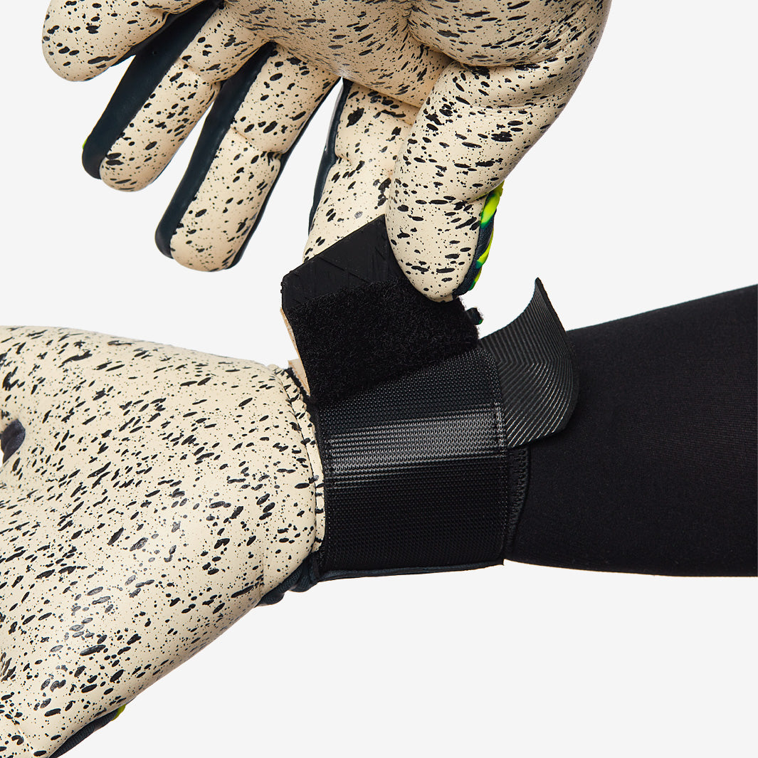 Uhlsport Prediction Supergrip+ HN GK Gloves