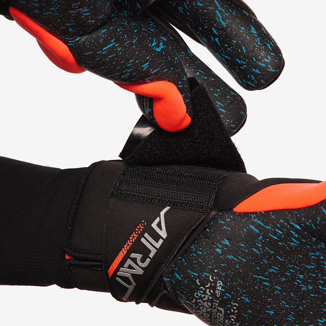 Reusch Attrakt Fusion Carbon 3D GK Gloves