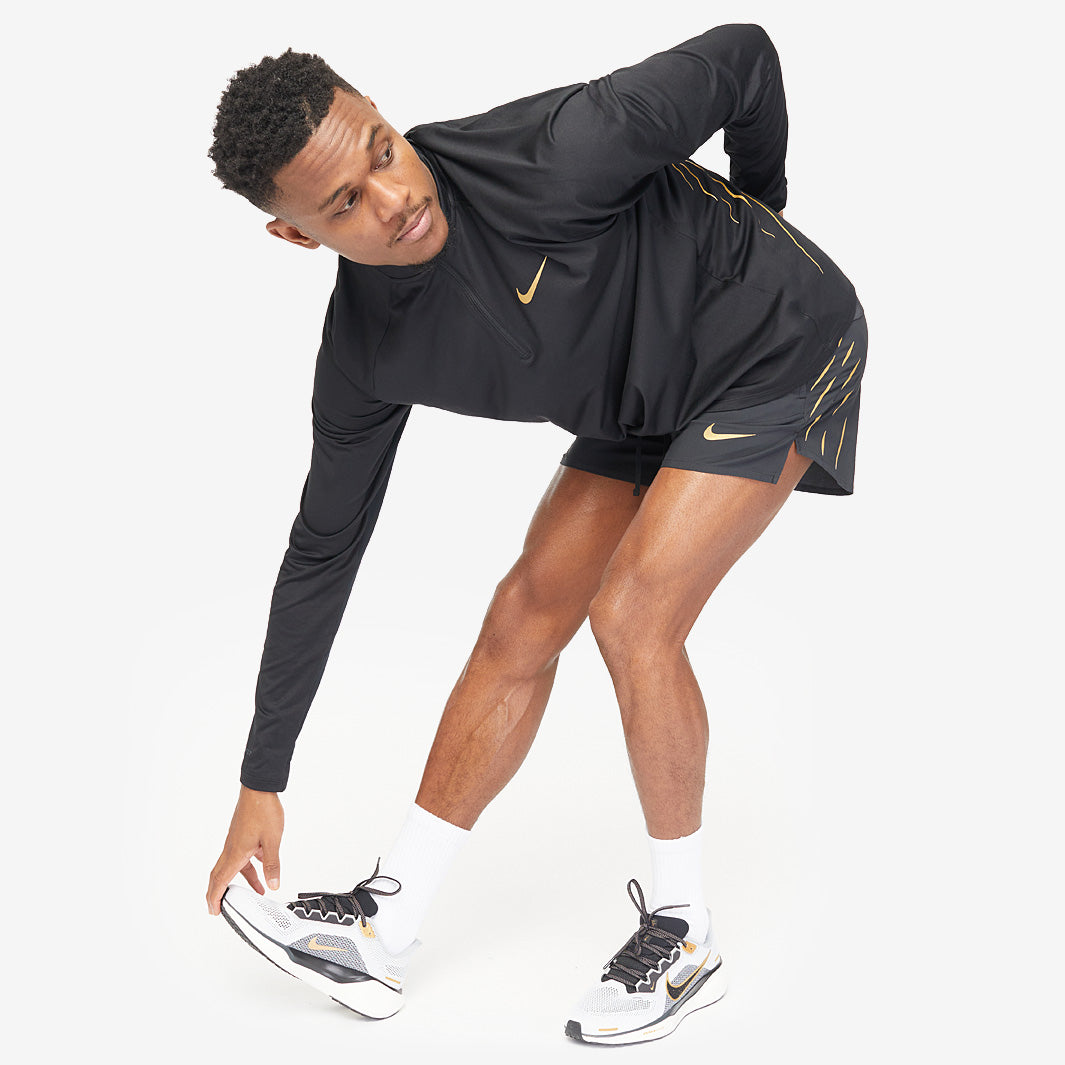 Nike Dri-Fit Jakob 5 Inch Shorts - Black/Black/Metallic Gold