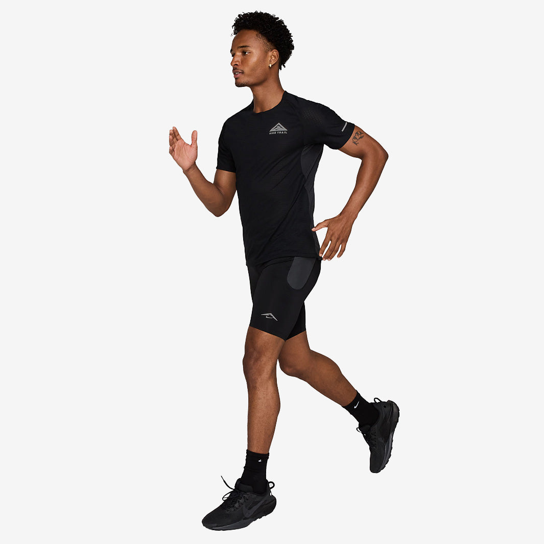Nike Dri-FIT ADV Lavaloops Half Tights - Black/Anthracite/Black Nike Dri-FIT ADV Lavaloops Half Tights - Black/Anthracite/Black