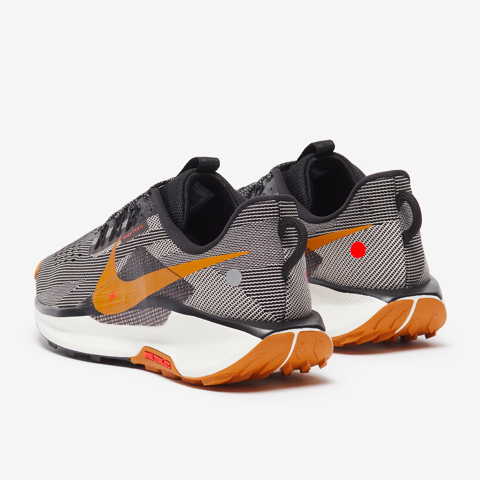 Nike Pegasus Trail 5 - Black/Desert Ochre/Fir/College Grey - Mens