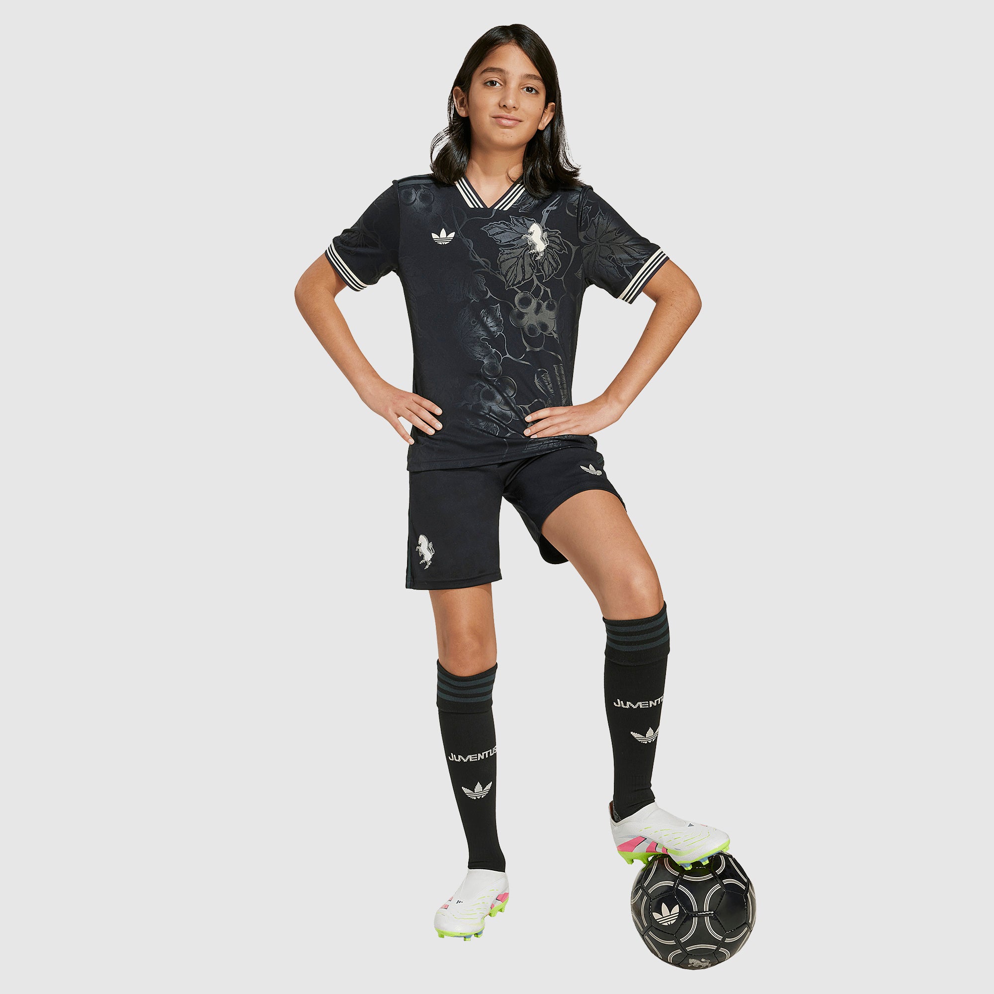 adidas Originals Juventus 25/26 Kids Third Shirt - Black/Ecru Tint