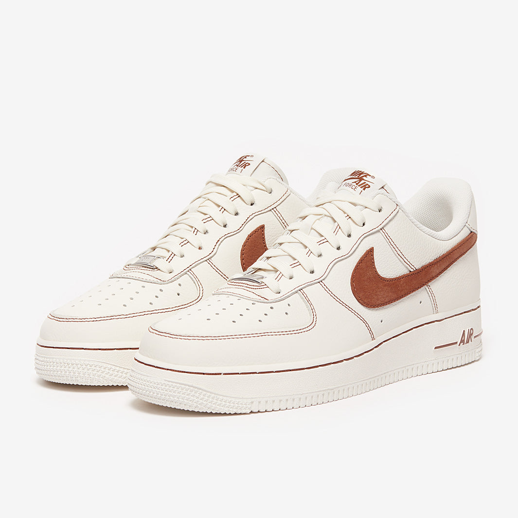 Nike Sportswear Air Force 1 '07 LV8 - Ivory/Saddle Brown