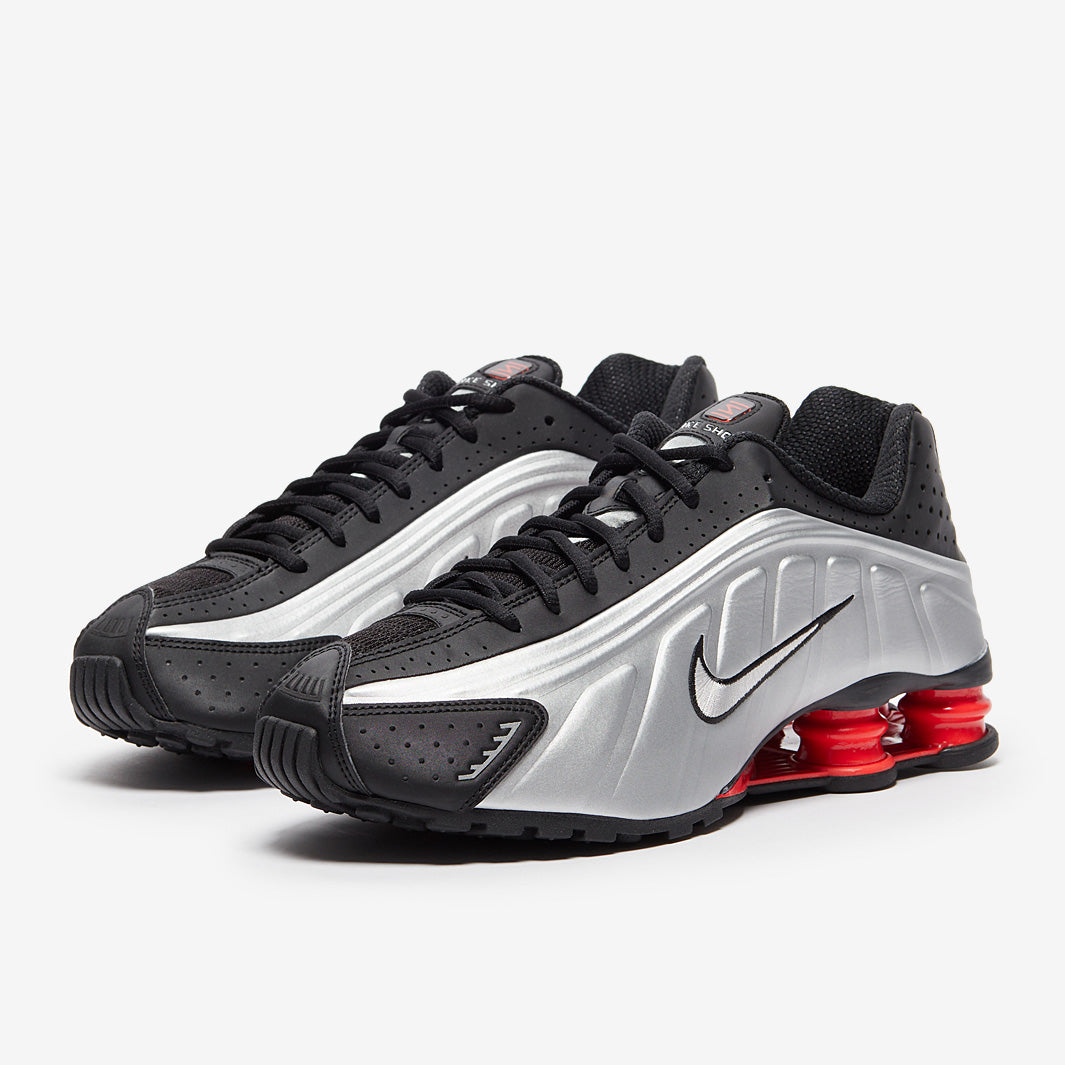 Nike Sportswear Womens Shox R4 - Black/Dark Smoke Grey - Trainers