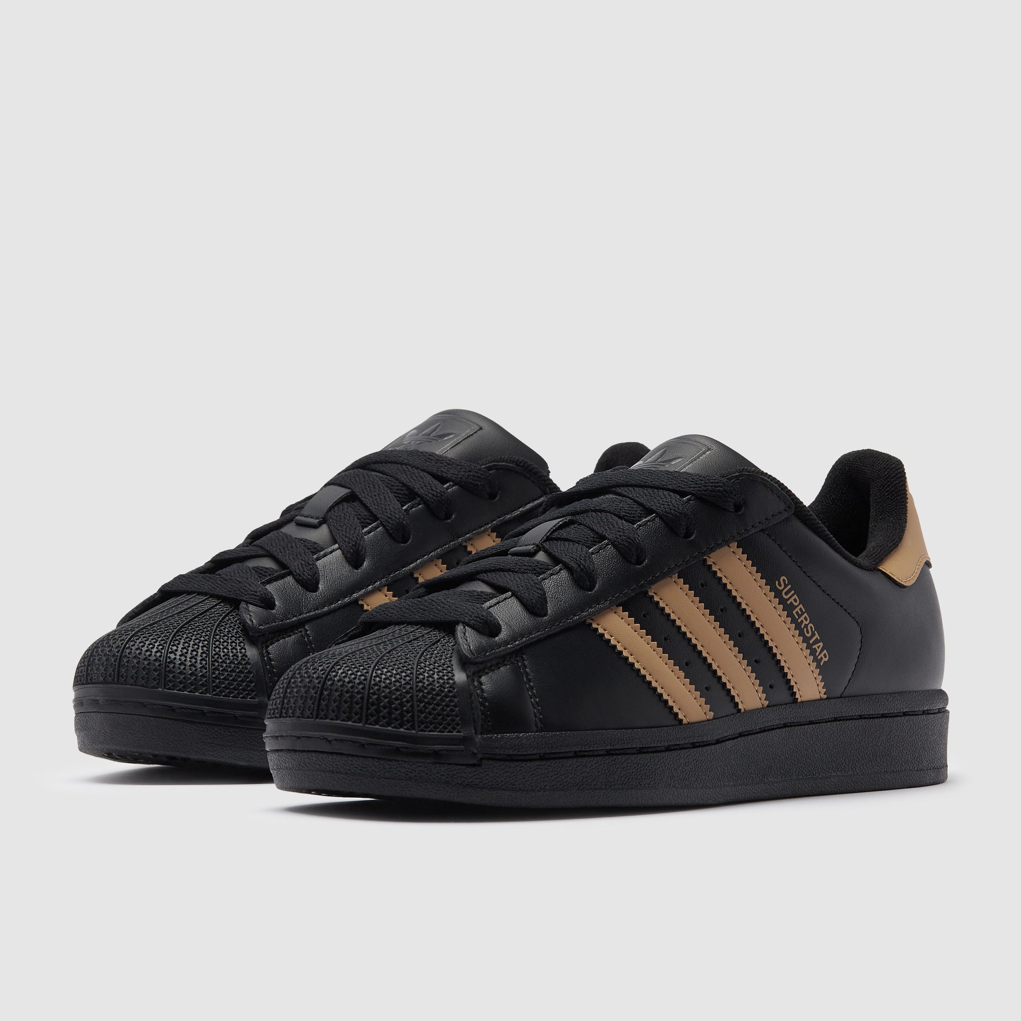 adidas gazelle silver green womens adidas Originals Superstar Sneakers Core Black / Purrus