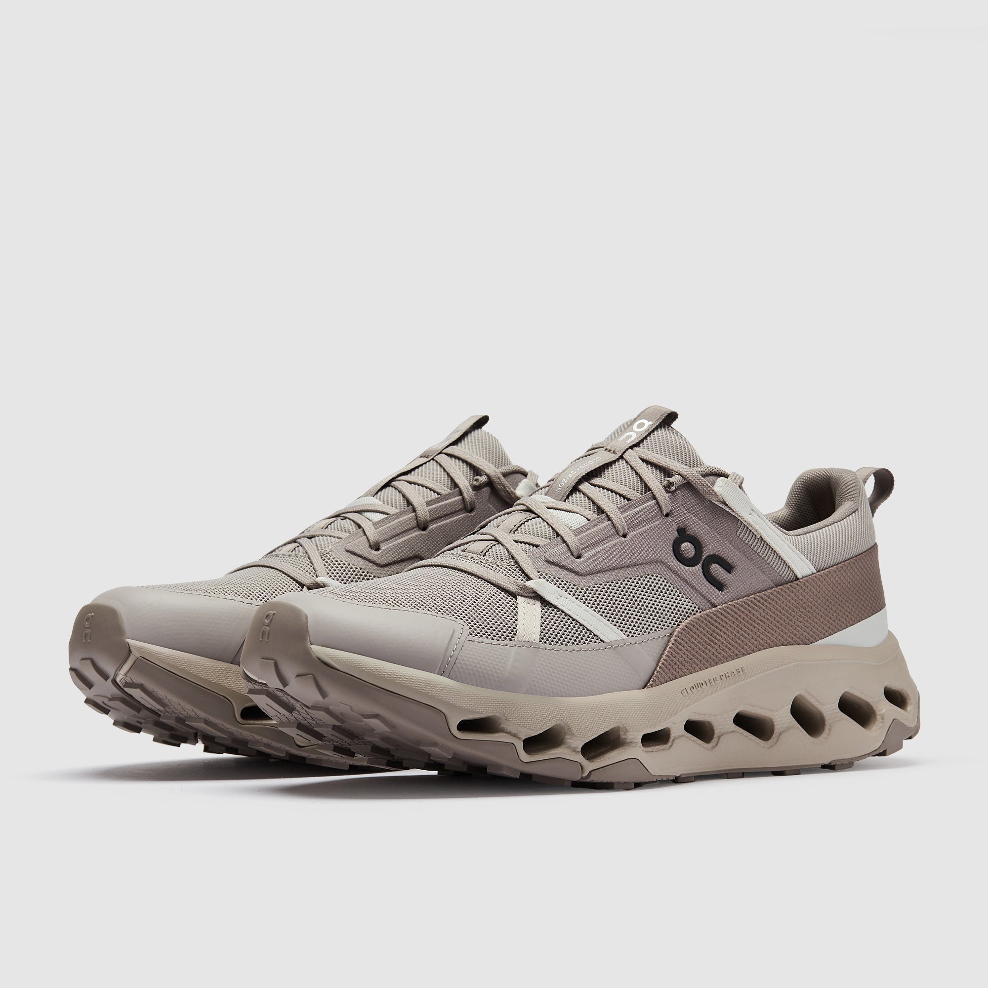 On Cloudsurfer Trail - Black/Eclipse - Mens Shoes