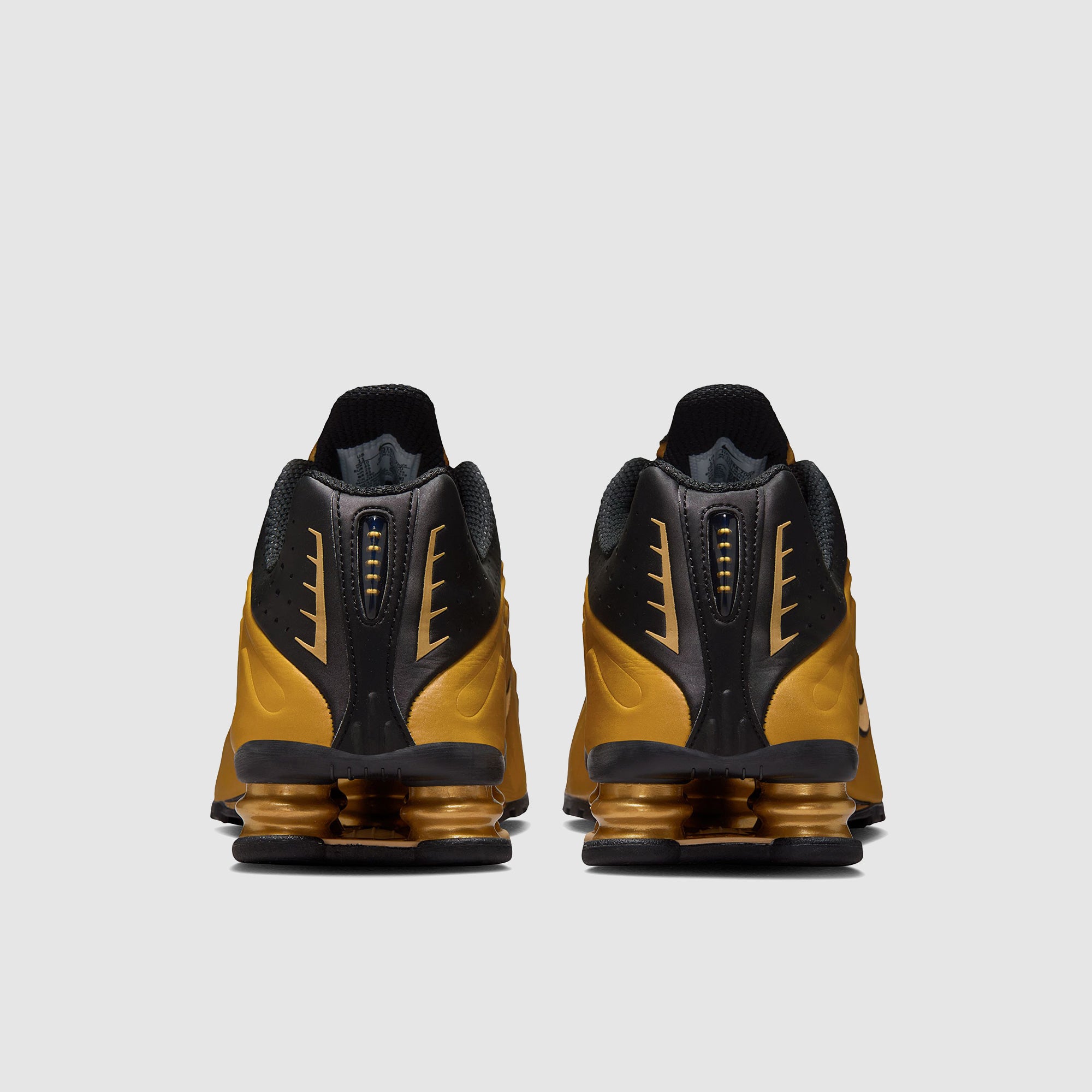 Nike Sportswear Shox R4 - Metallic Gold/Black - Trainers - Mens Shoes
