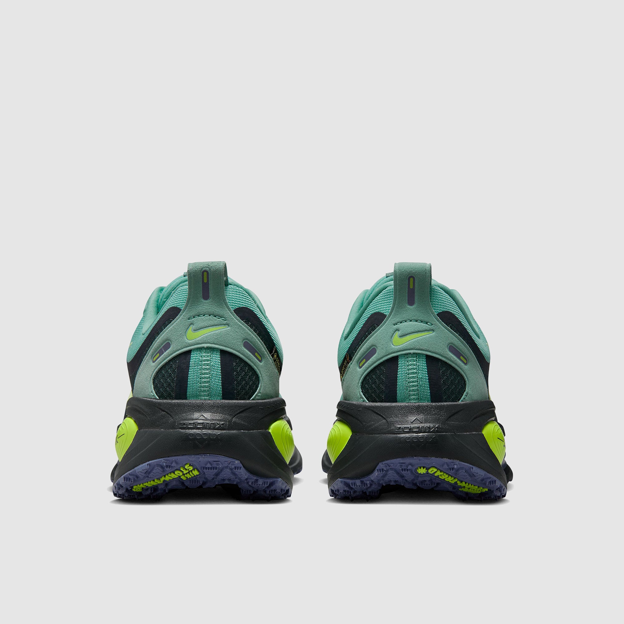 Nike Vomero 18 GORE-TEX Waterproof - Seaweed/Barely Volt/Cannon