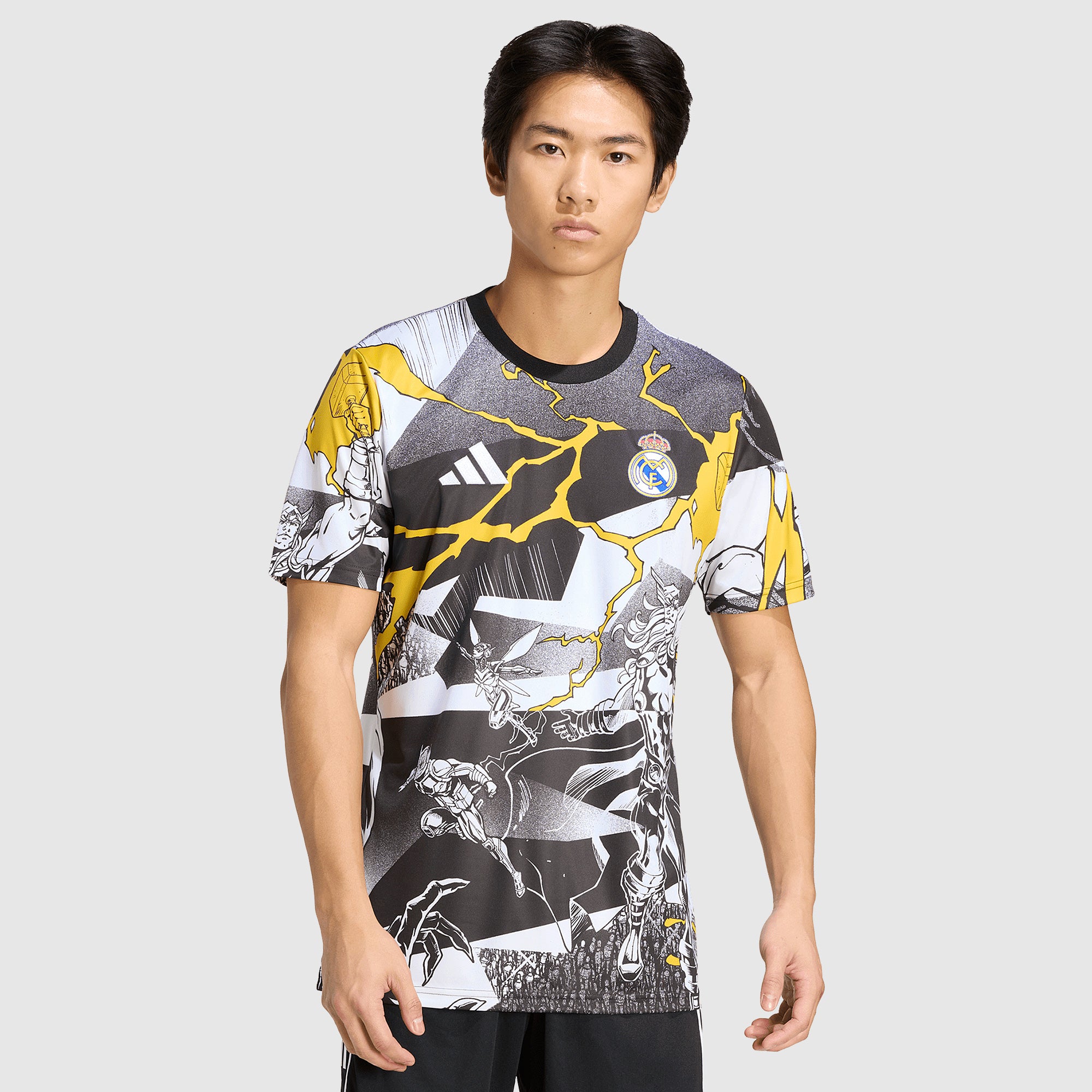 レアル・マドリード　25/26　プレマッチ Warm Top MARVEL adidas Real Madrid 25/26 x Marvel Pre-Match Shirt - White/Black