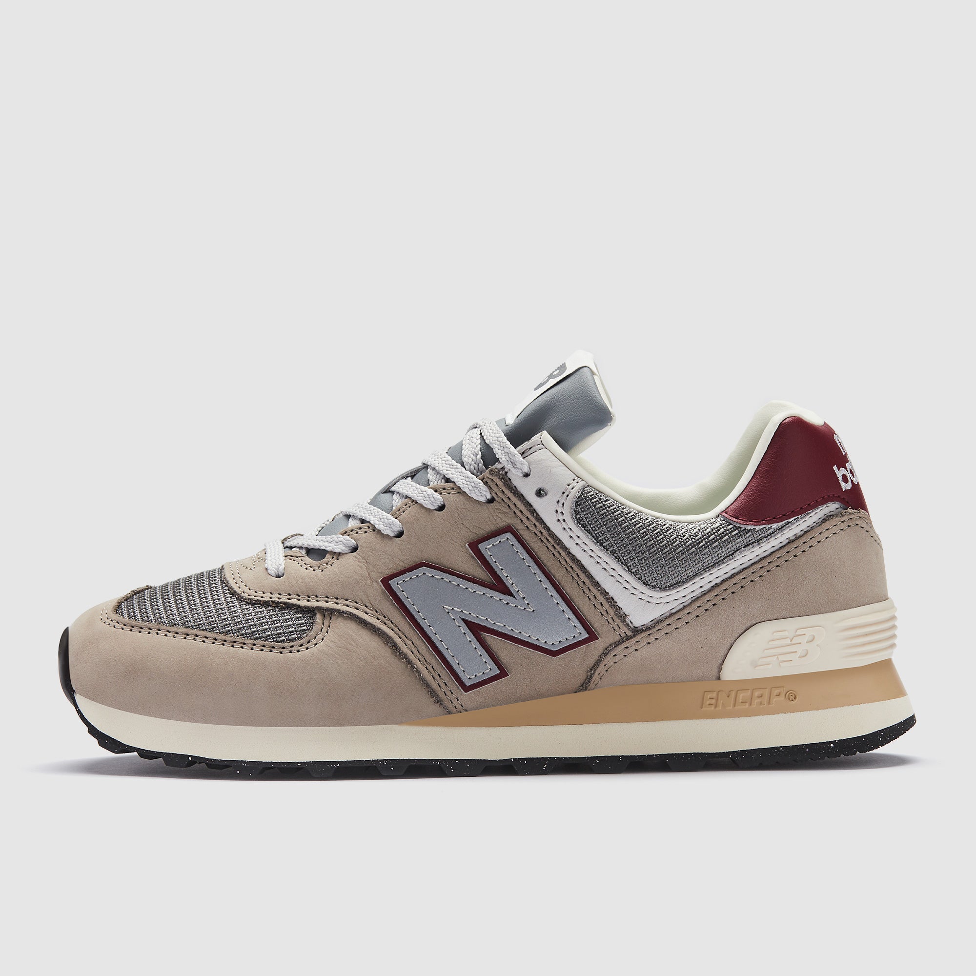 EREDITO（エレディート） New Balance Older Kids 574 (GS) - Arid Stone - Trainers - Boys Shoes