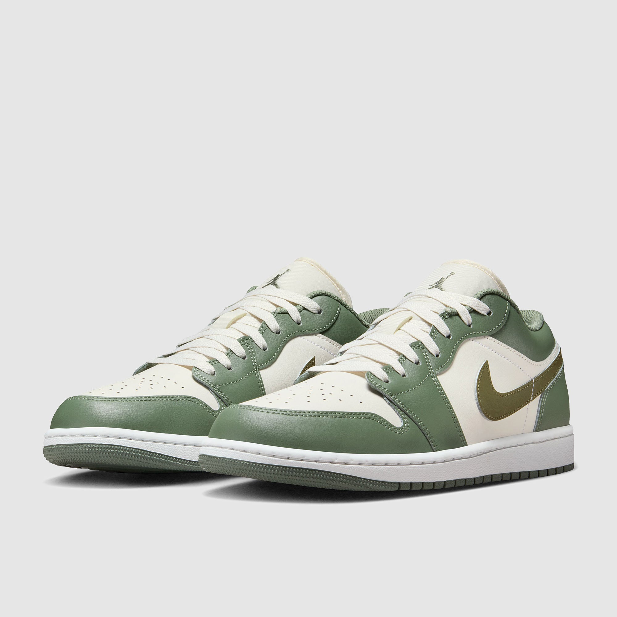 Air Jordan 1 Low - Vintage Lichen/Medium Olive/Summit White - Mens