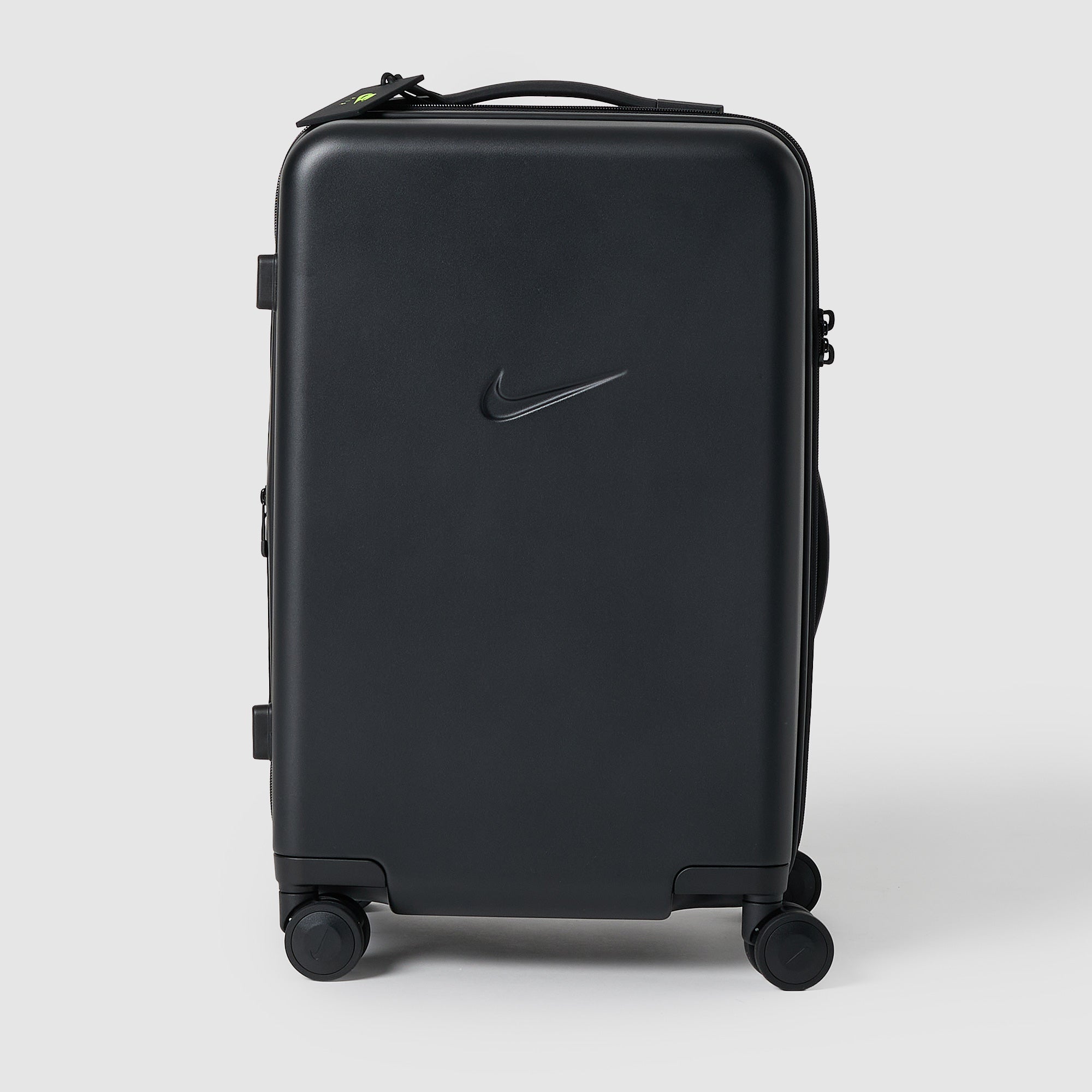 ベ*ス様 ナイキ NIKE HARDSHELL LUGGAGE BLACK キャ 1046871_main.jpg?v=1774007460&