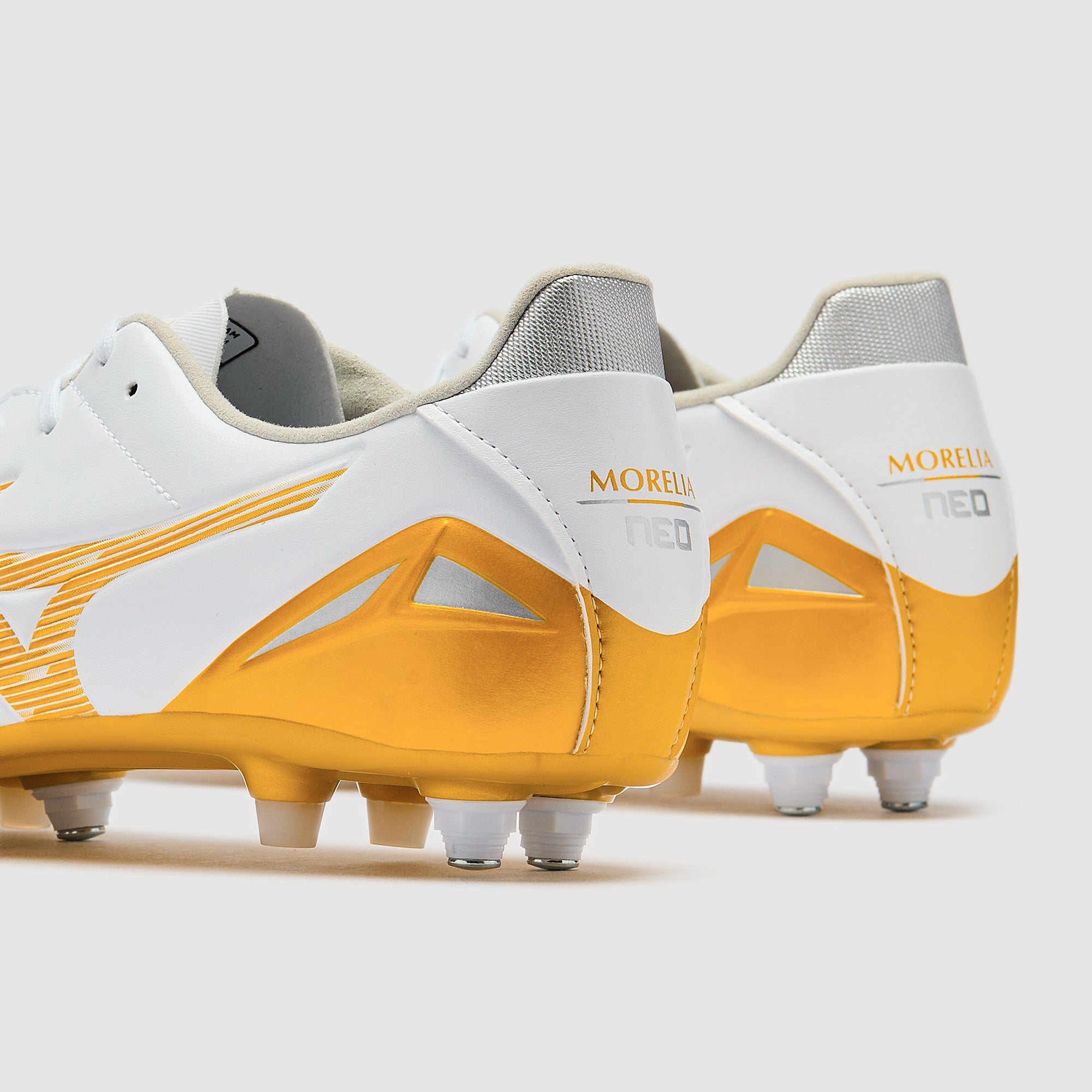 Mizuno Morelia Neo IV Pro Mix Soft Ground - White/MP Gold/Cool