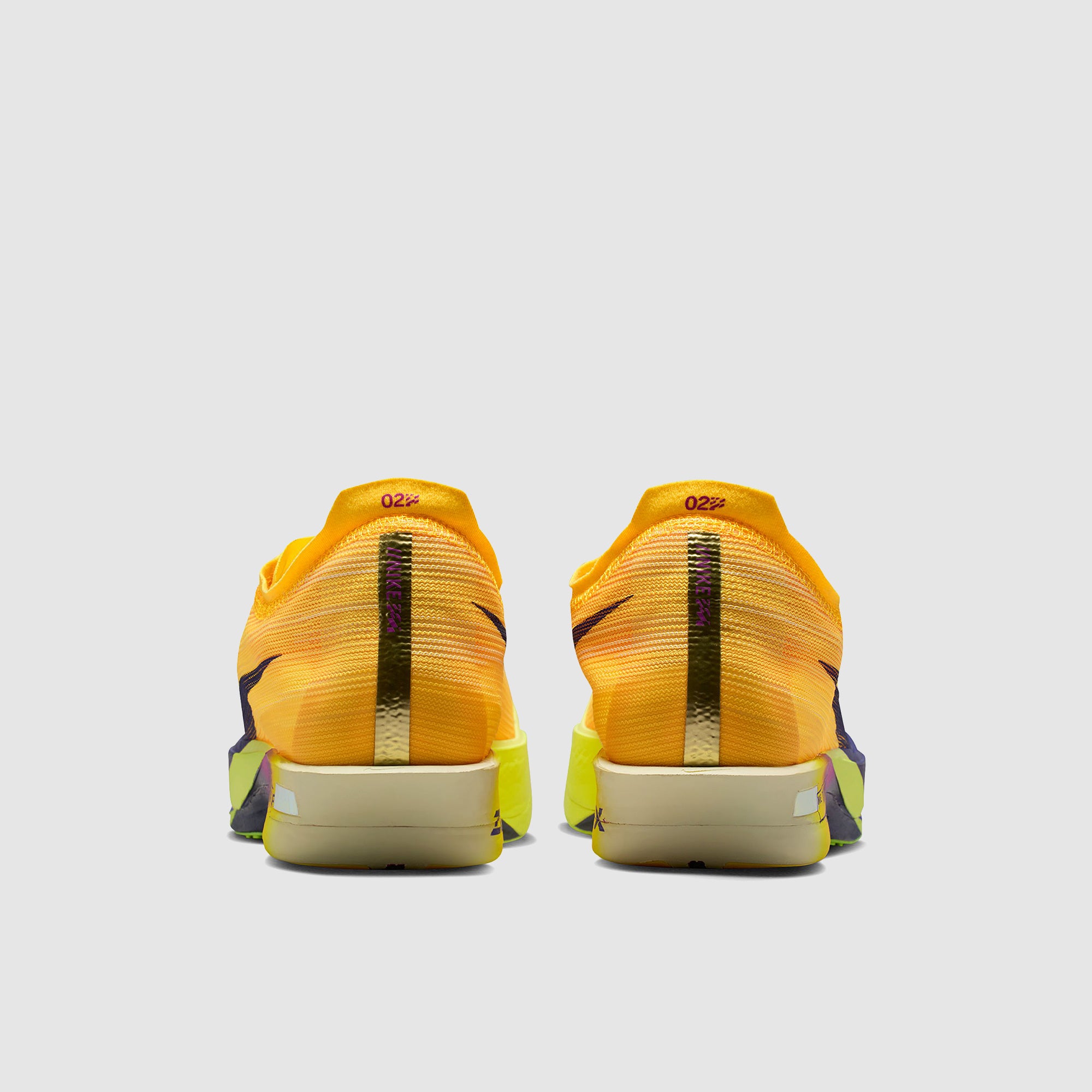 【ほぼ未使用】Nike ZOOMX STREAKFLY 2 オレンジ/イエロー Nike ZoomX Streakfly 2 - Citron Pulse/Indigo Burst/Volt Ice/Hyper