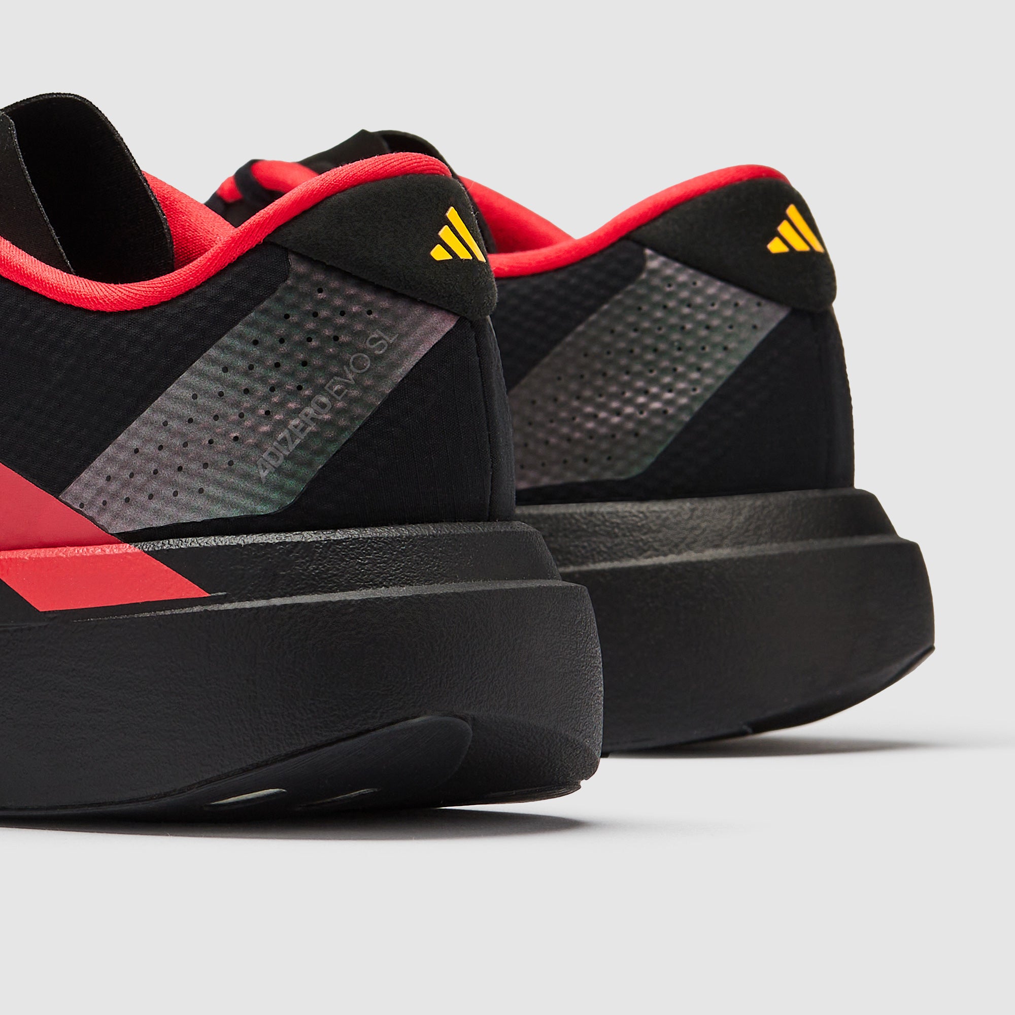 adidas adizero Evo SL Woven - Core Black/Vivid Green/Bold Gold