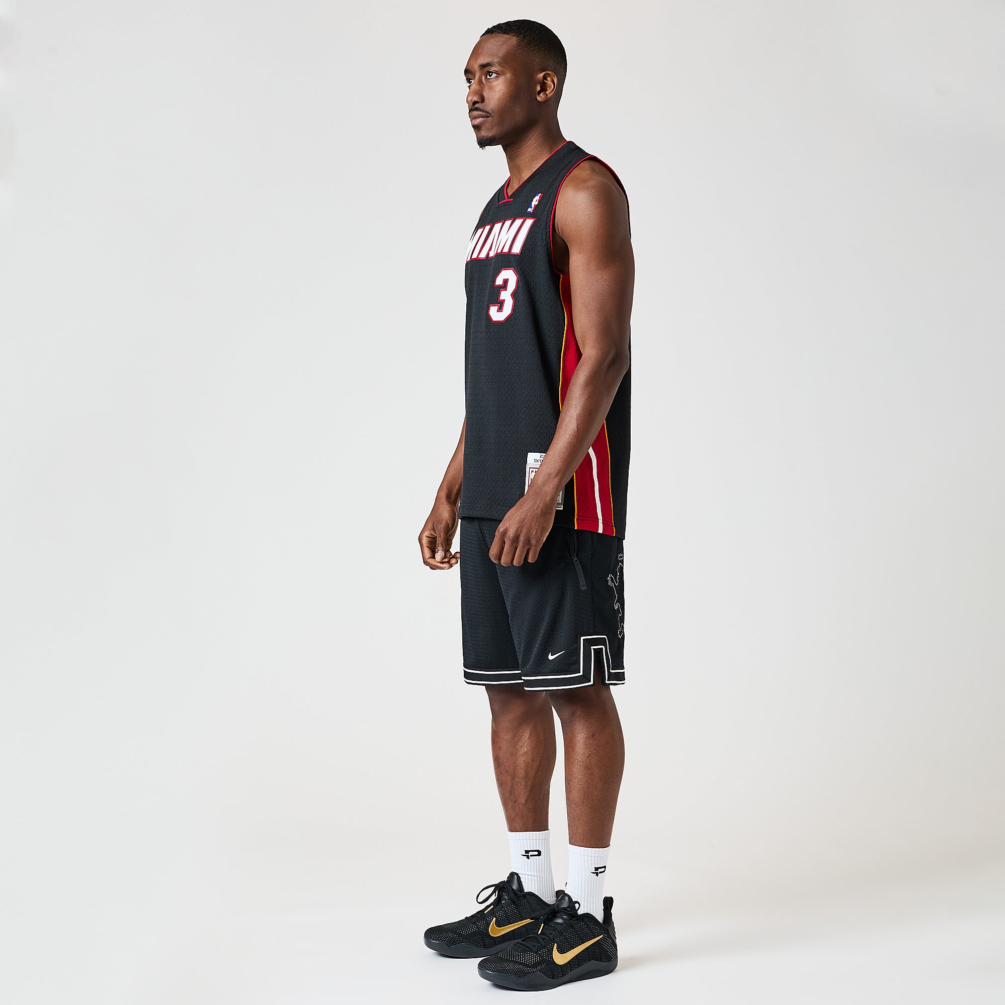 Mitchell & Ness NBA Dwyane Wade Miami Heat 2012 Jersey - Black