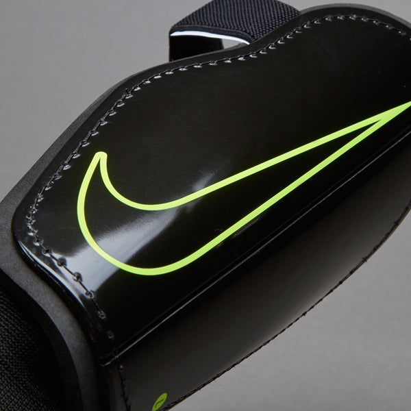 Nike Youths Charge Guard