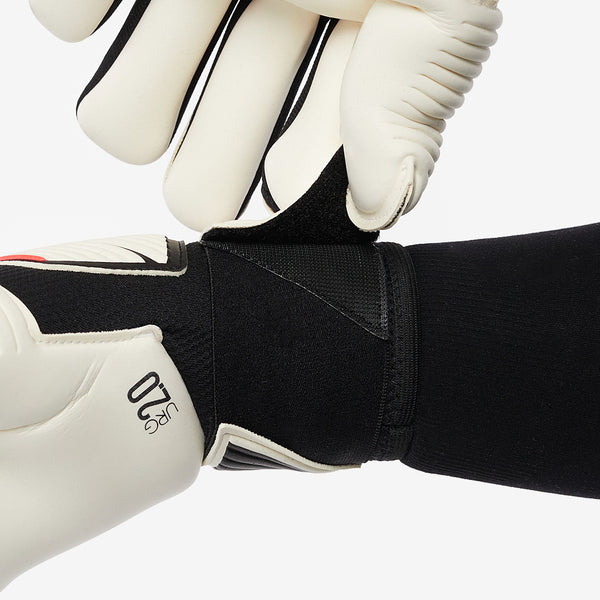 adidas Tiro Pro GK Gloves