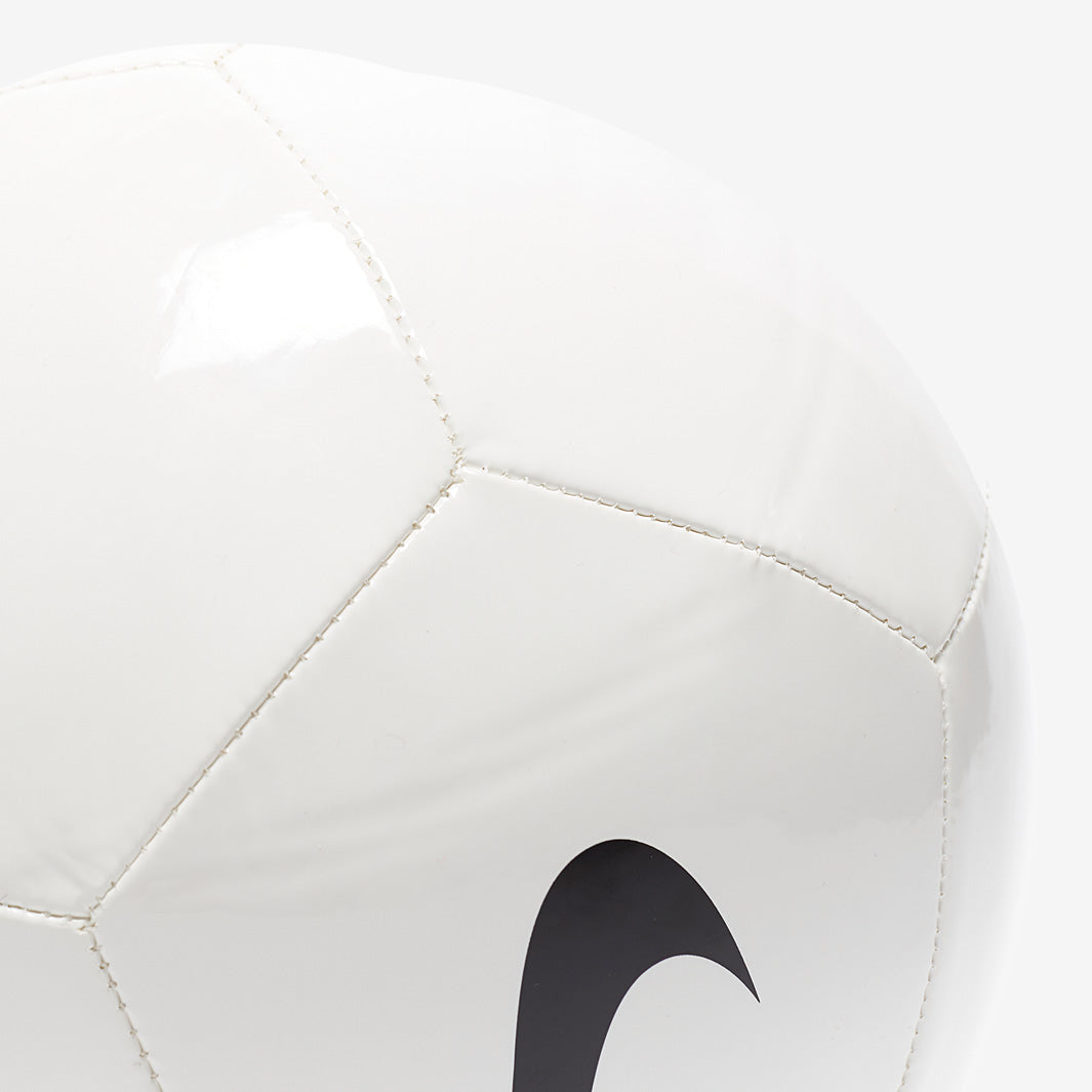 Nike Pitch Team Football