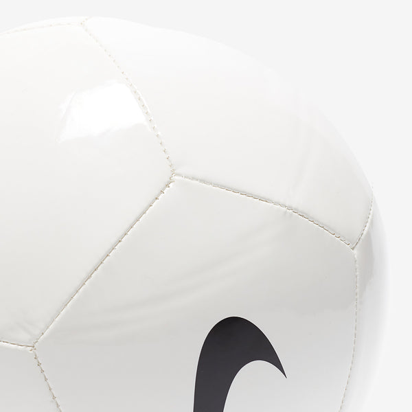 Nike Pitch Team Football