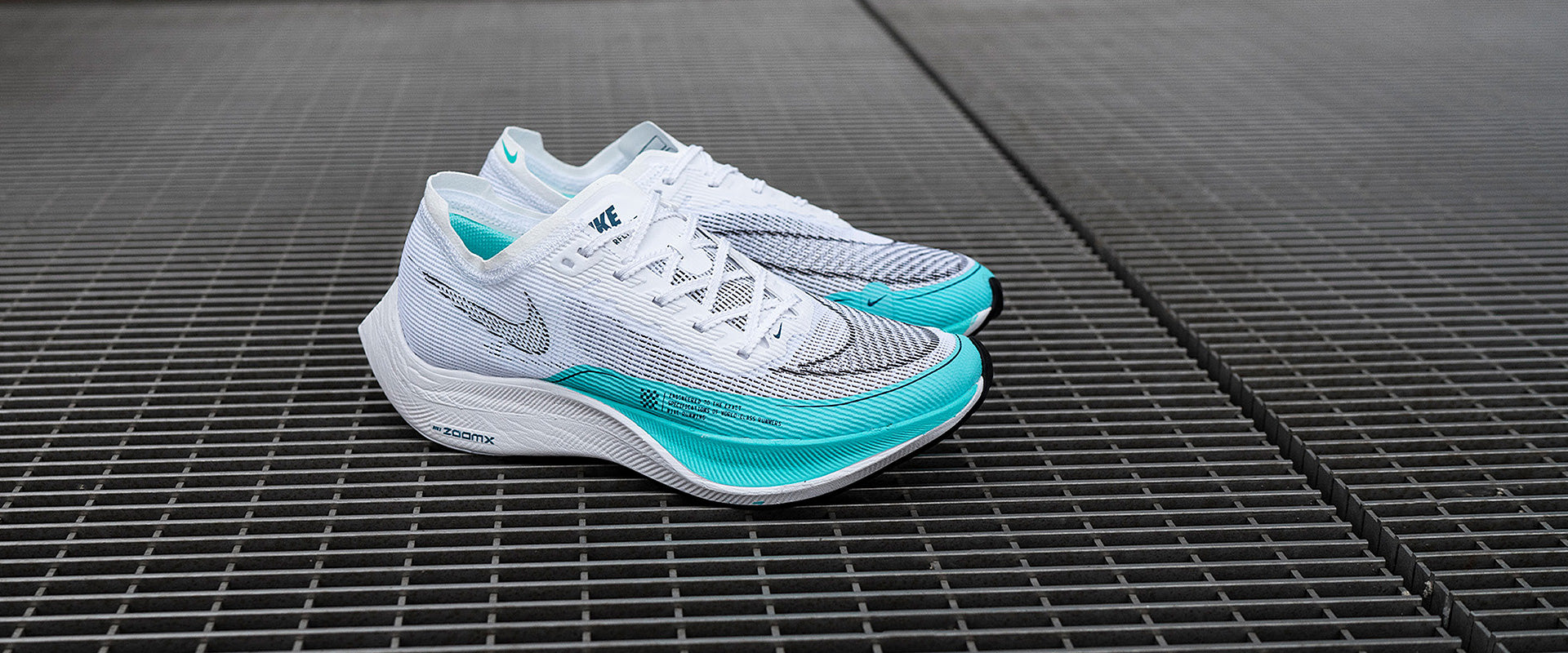 Nike Womens ZoomX Vaporfly Next Percent 2 - White/Black-Aurora
