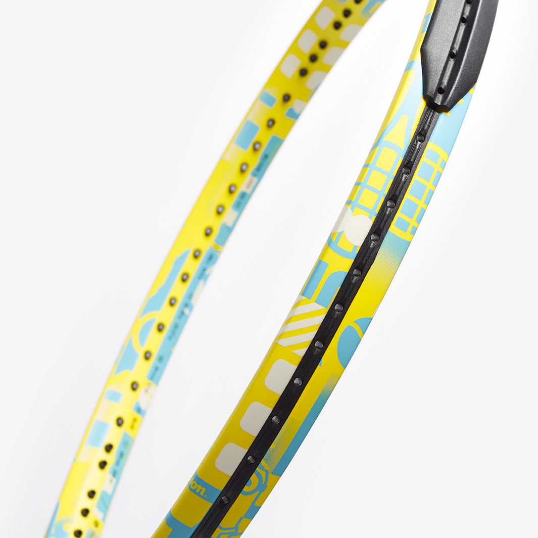 Wilson Minions Clash 100 - Yellow/Blue - Mens Rackets
