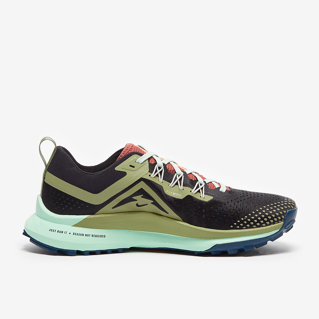 なみ/4 Nike Womens React Pegasus Trail 4 - Black/Alligator-Canyon Rust