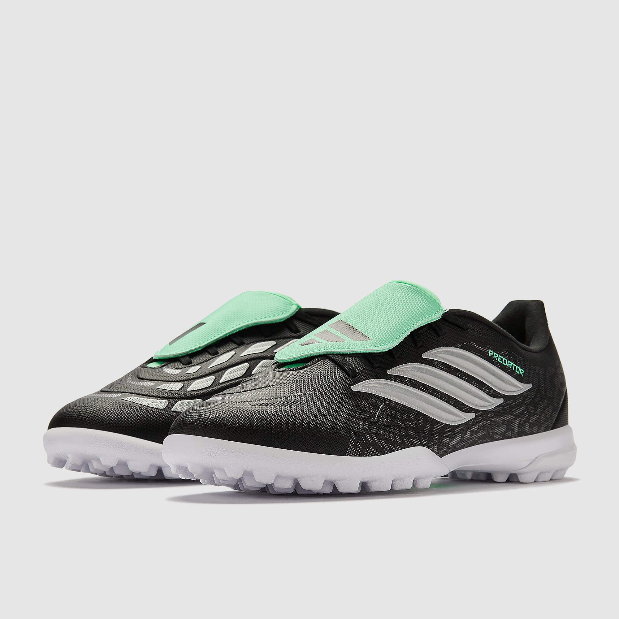 adidas Predator Club Tongue Turf - Core Black/Silver Met./Pulse